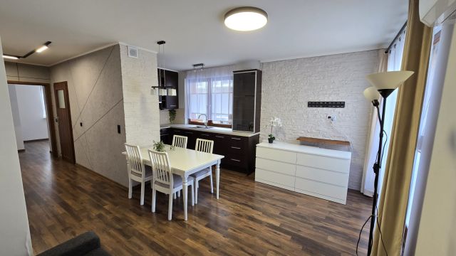 Mieszkanie 3-pokojowe Wrocław Maślice, ul. Suwalska. Zdjęcie 1