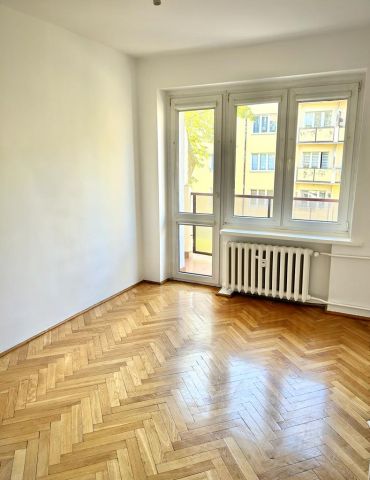 Mieszkanie 3-pokojowe Gniezno Konikowo, ul. ks. Stanisława Staszica. Zdjęcie 1