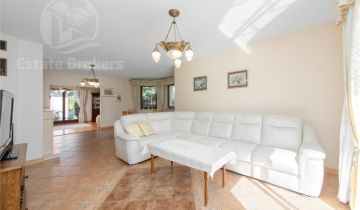 dom wolnostojący, 10 pokoi Żórawina, ul. Sportowa