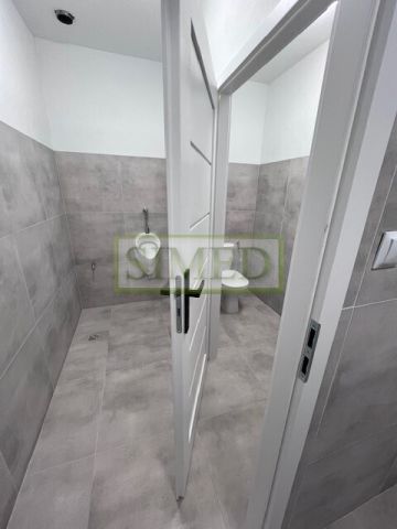 Lokal Dębe Wielkie. Zdjęcie 12