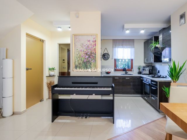 dom szeregowy, 4 pokoje Zielonki Marszowiec, ul. Kwiatów Polnych. Zdjęcie 27