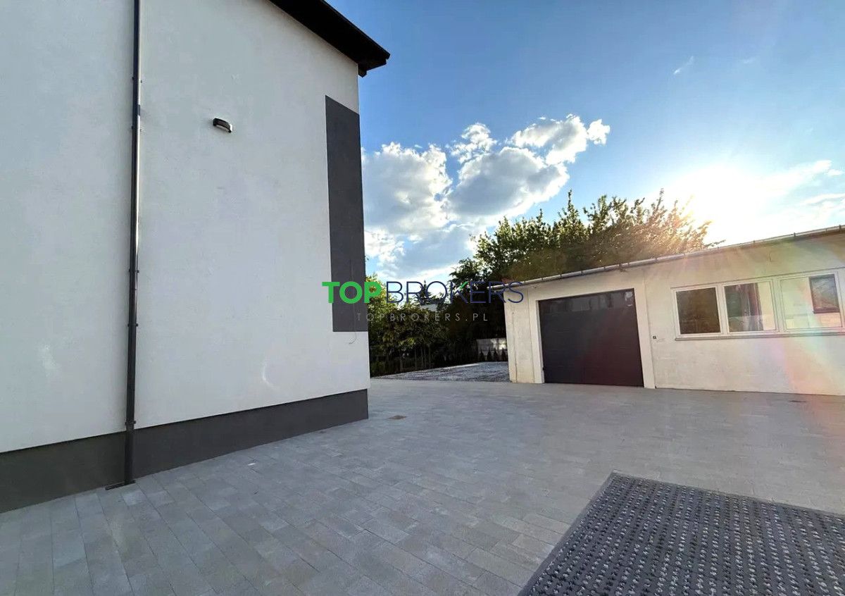 bliźniak, 14 pokoi Warszawa Włochy. Zdjęcie 17