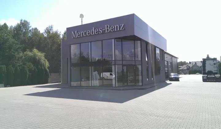 Nieruchomość komercyjna Ujrzanów