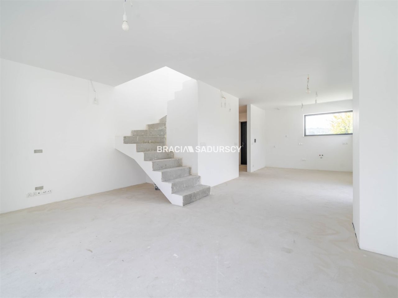 dom wolnostojący, 4 pokoje Koźmice Małe. Zdjęcie 7