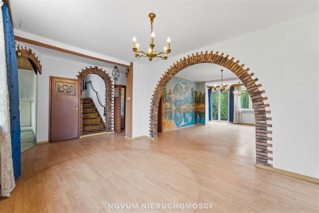 dom wolnostojący, 9 pokoi Świerklaniec. Zdjęcie 5