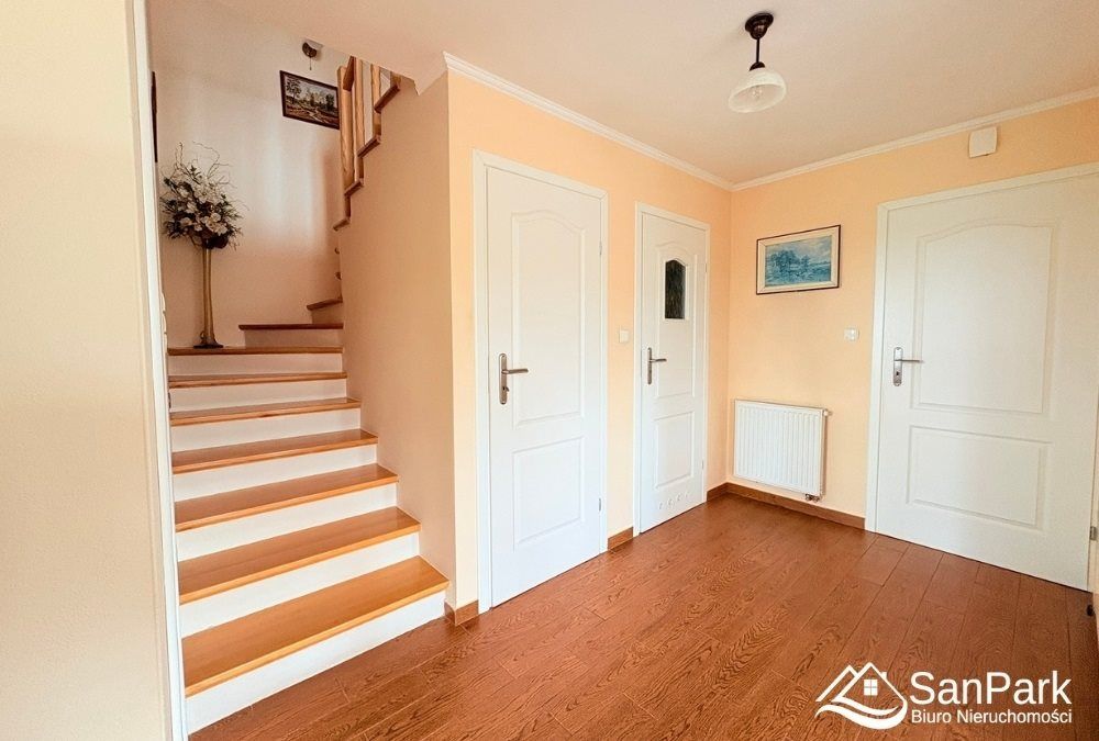 dom wolnostojący, 5 pokoi Lesko. Zdjęcie 11