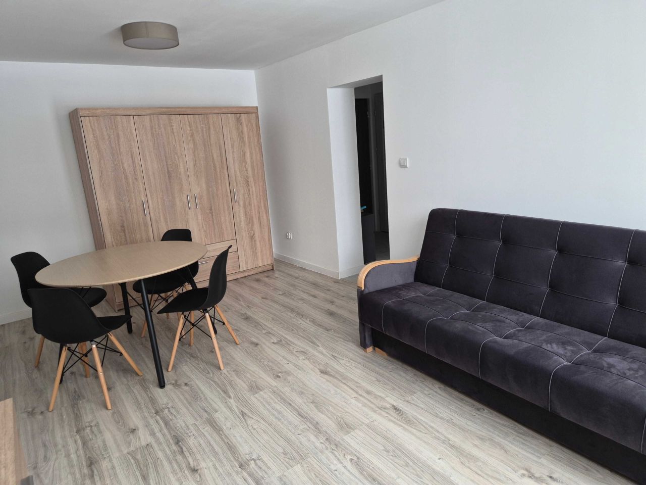 Mieszkanie 2-pokojowe Charsznica. Zdjęcie 1