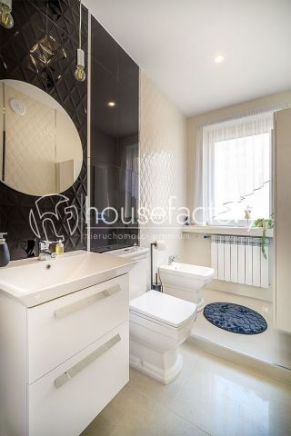 dom wolnostojący, 6 pokoi Koluszki. Zdjęcie 12