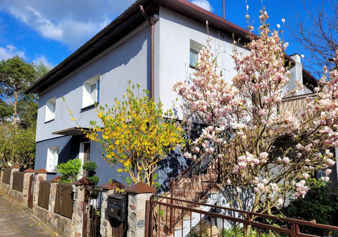 dom wolnostojący, 6 pokoi Bobolice, ul. Lipowa. Zdjęcie 2