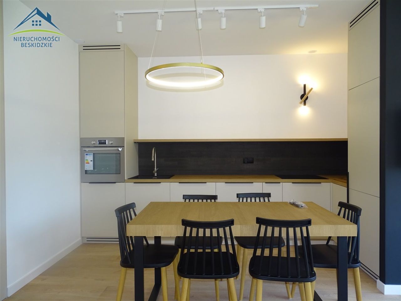 Mieszkanie 3-pokojowe Ustroń. Zdjęcie 4