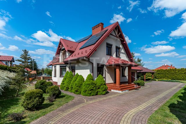 dom wolnostojący, 5 pokoi Dębica, ul. Budzisz. Zdjęcie 1