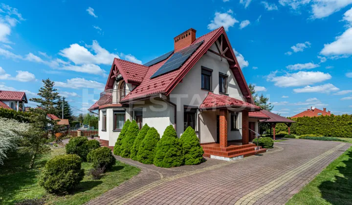 dom wolnostojący, 5 pokoi Dębica, ul. Budzisz