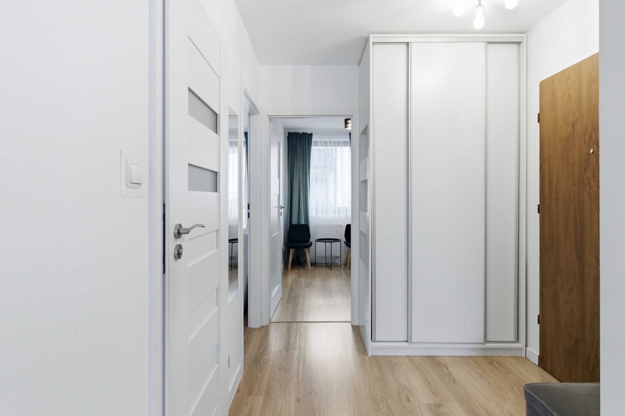 Mieszkanie 3-pokojowe Kraków Bieżanów, ul. Henryka i Karola Czeczów. Zdjęcie 2