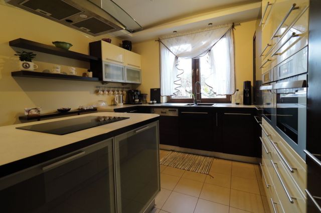 dom wolnostojący, 5 pokoi Wierzyce, os. pod Sosnami. Zdjęcie 4