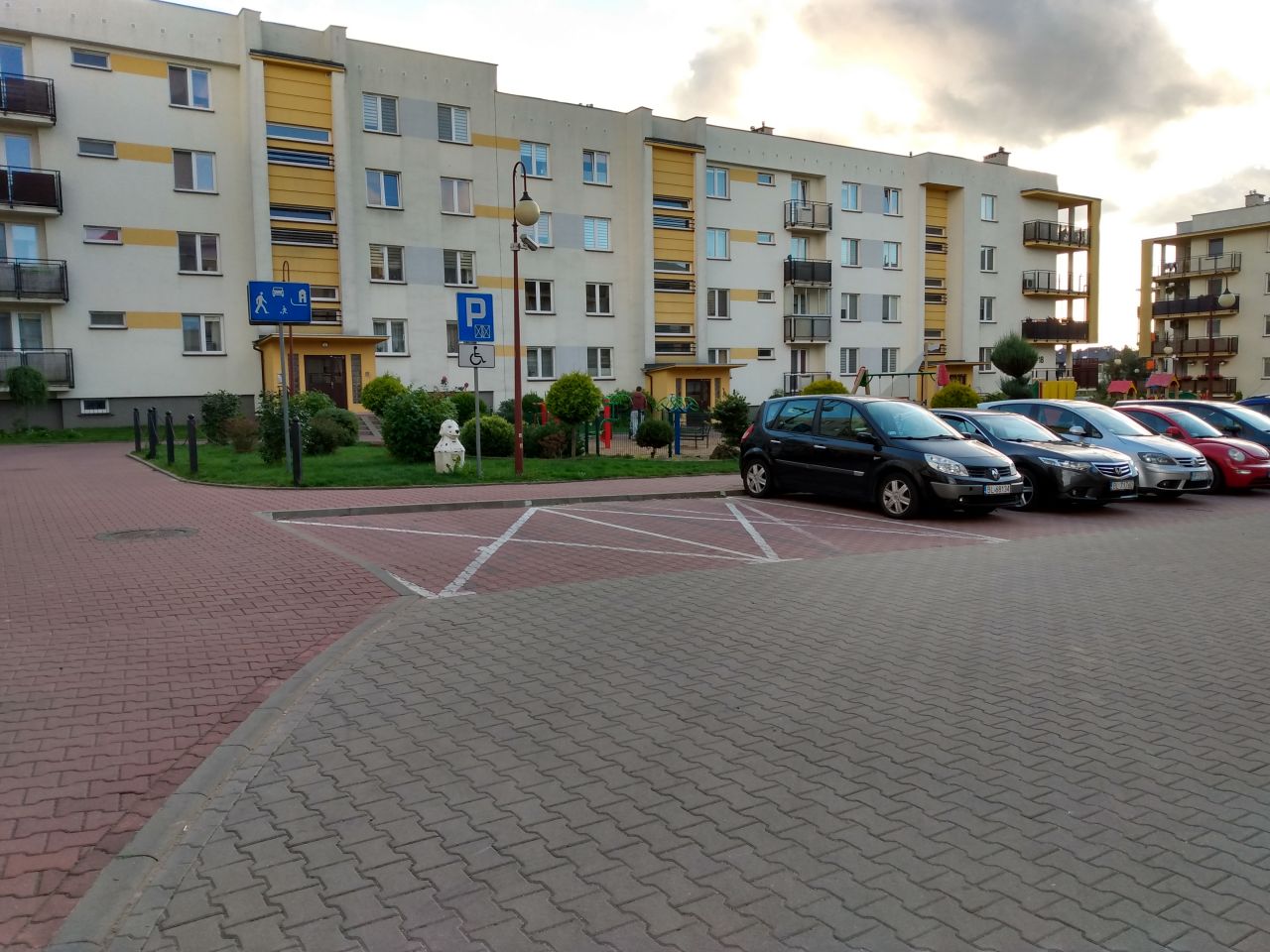 Mieszkanie 3-pokojowe Łomża, ul. Sybiraków. Zdjęcie 1