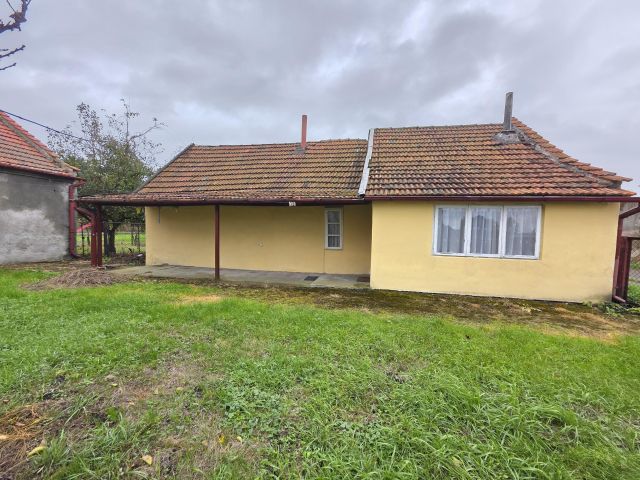 dom wolnostojący, 2 pokoje Kazimierza Wielka Rynek, ul. Wesoła. Zdjęcie 1