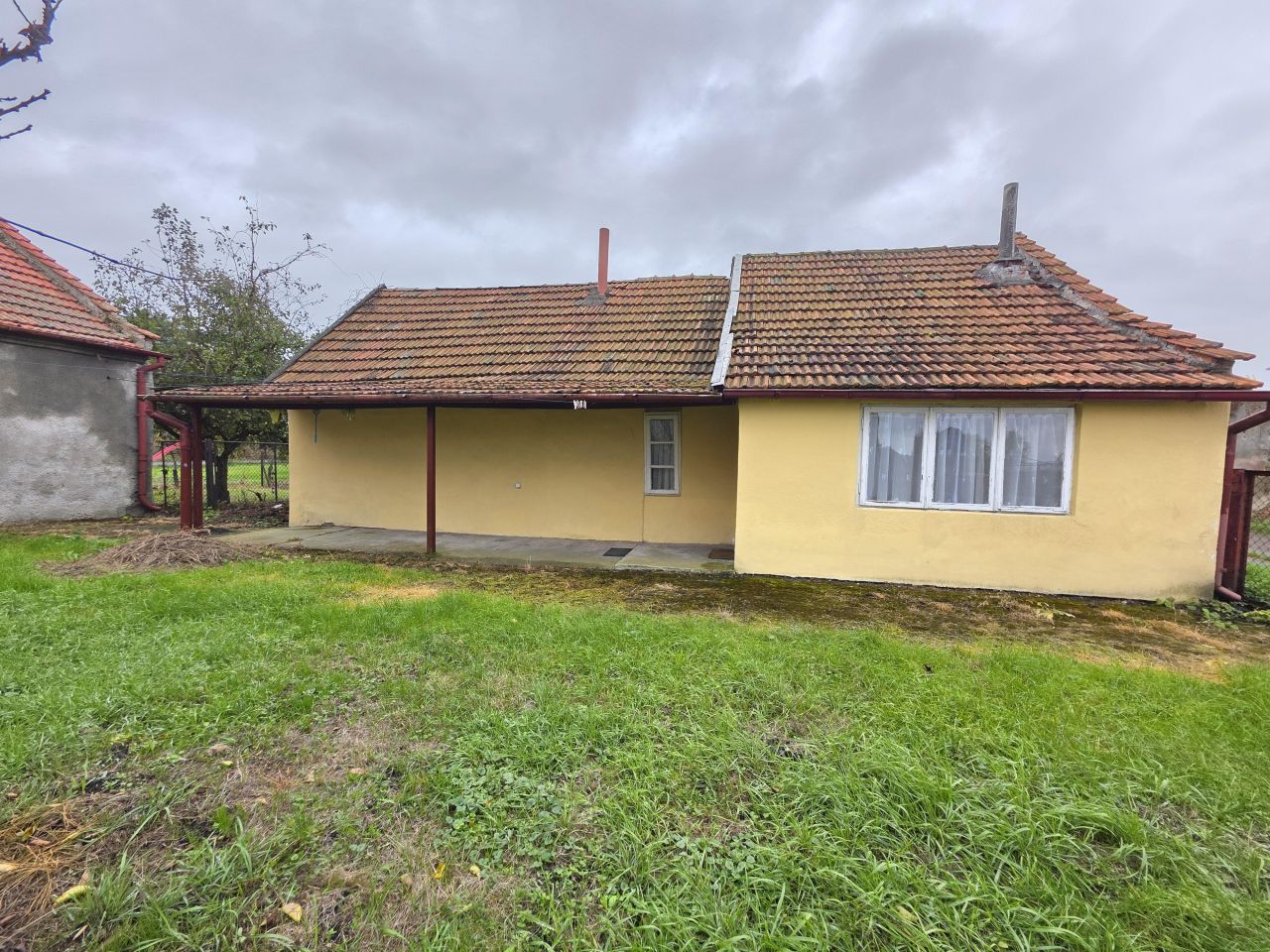 dom wolnostojący, 2 pokoje Kazimierza Wielka Rynek, ul. Wesoła