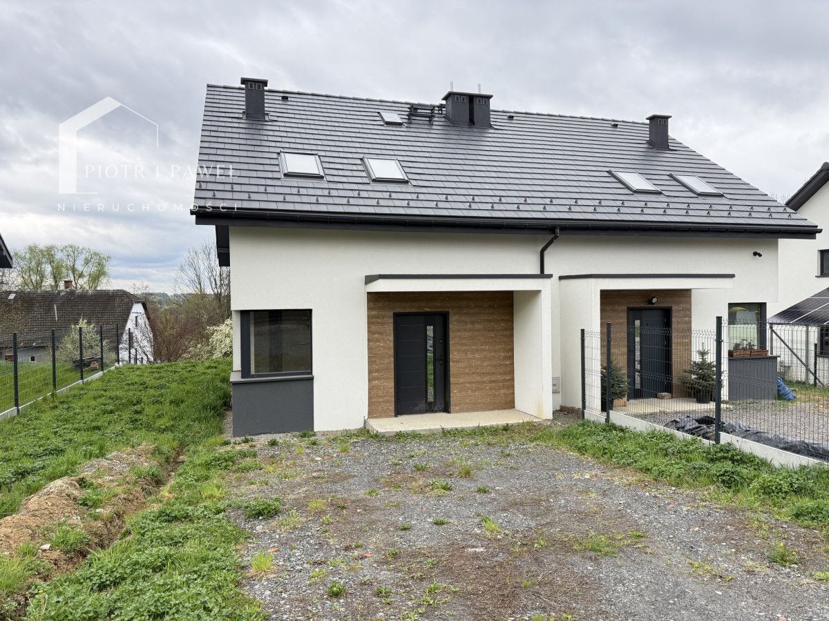 bliźniak, 5 pokoi Bielsko-Biała Komorowice Krakowskie, ul. Dumna. Zdjęcie 1