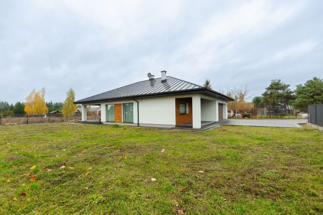 dom wolnostojący, 4 pokoje Izbica. Zdjęcie 10