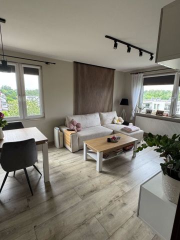 Mieszkanie 4-pokojowe Świętochłowice, ul. Ślęzan. Zdjęcie 1