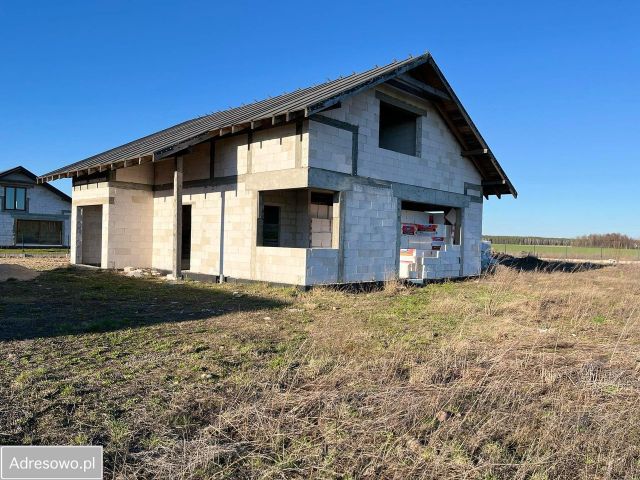 dom wolnostojący, 4 pokoje Burkat. Zdjęcie 1