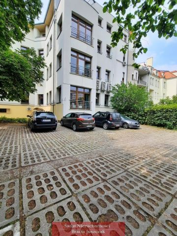 Biuro Wrocław Południe, pl. Powstańców Śląskich. Zdjęcie 1