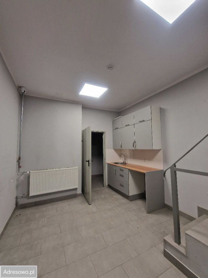 Hala/magazyn Jelenia Góra Centrum, ul. Władysława Orkana. Zdjęcie 2