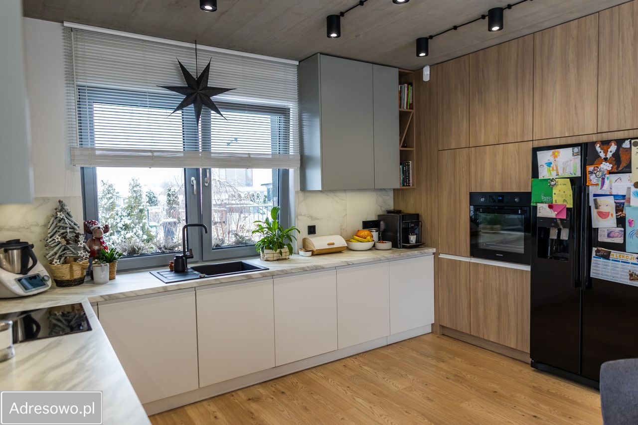 dom wolnostojący, 5 pokoi Jelenia Góra Czarne. Zdjęcie 11