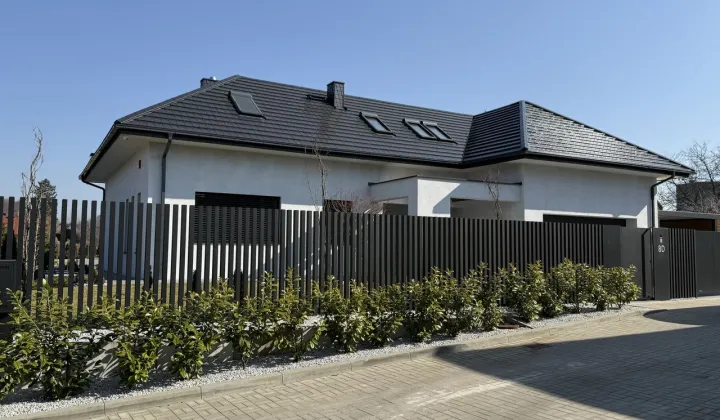 dom wolnostojący, 4 pokoje Łęknica, ul. Biała