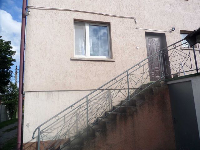 dom wolnostojący, 2 pokoje Kraków Nowa Huta. Zdjęcie 1
