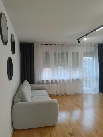 Mieszkanie 3-pokojowe Leszno. Zdjęcie 1