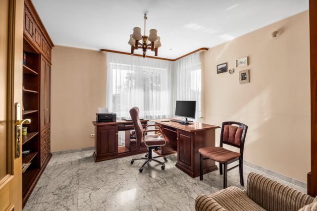 dom wolnostojący, 8 pokoi Kalisz, ul. Żwirki i Wigury. Zdjęcie 5