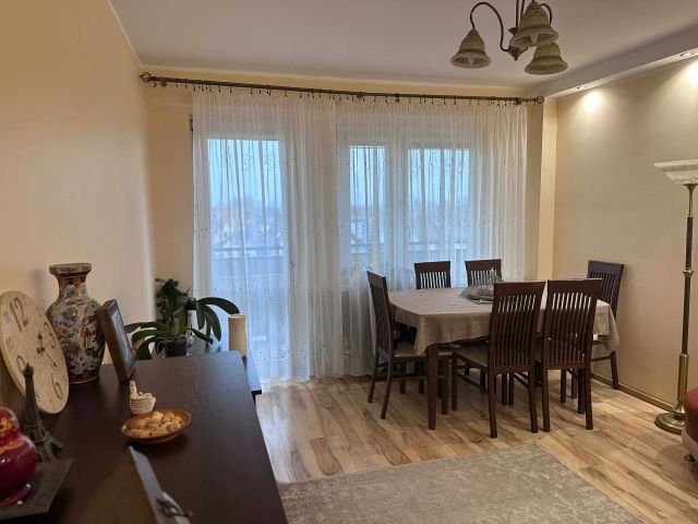 Mieszkanie 4-pokojowe Płock Zielony Jar, ul. Batalionu "Parasol". Zdjęcie 1