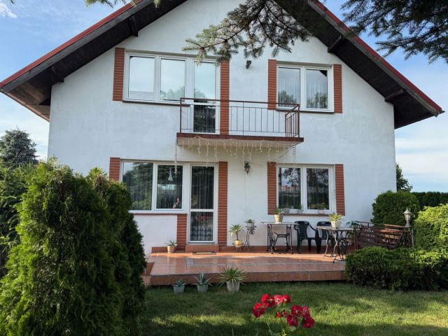 dom wolnostojący, 5 pokoi Giżycko, ul. Staszica. Zdjęcie 1