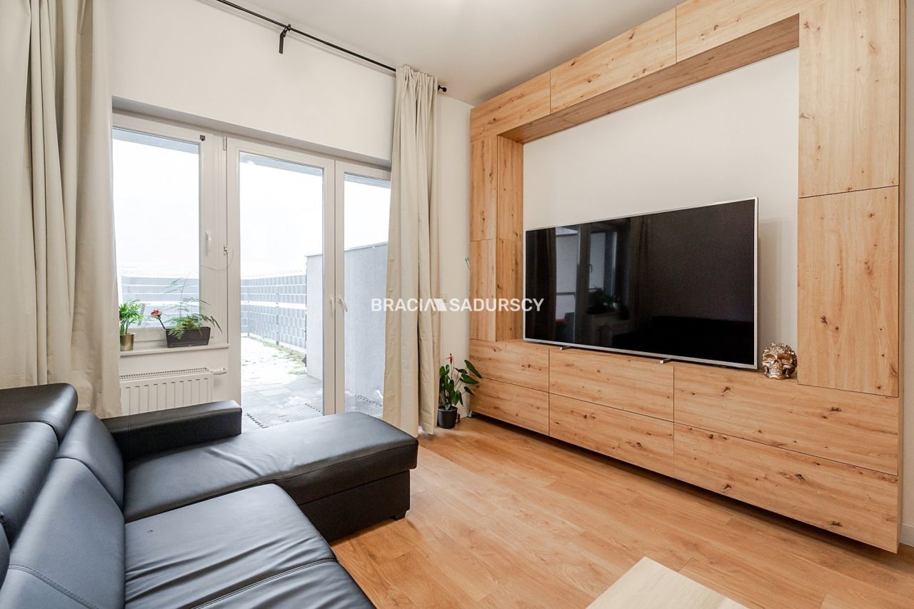 Mieszkanie 3-pokojowe Kraków Nowa Huta, ul. Niebyła. Zdjęcie 2