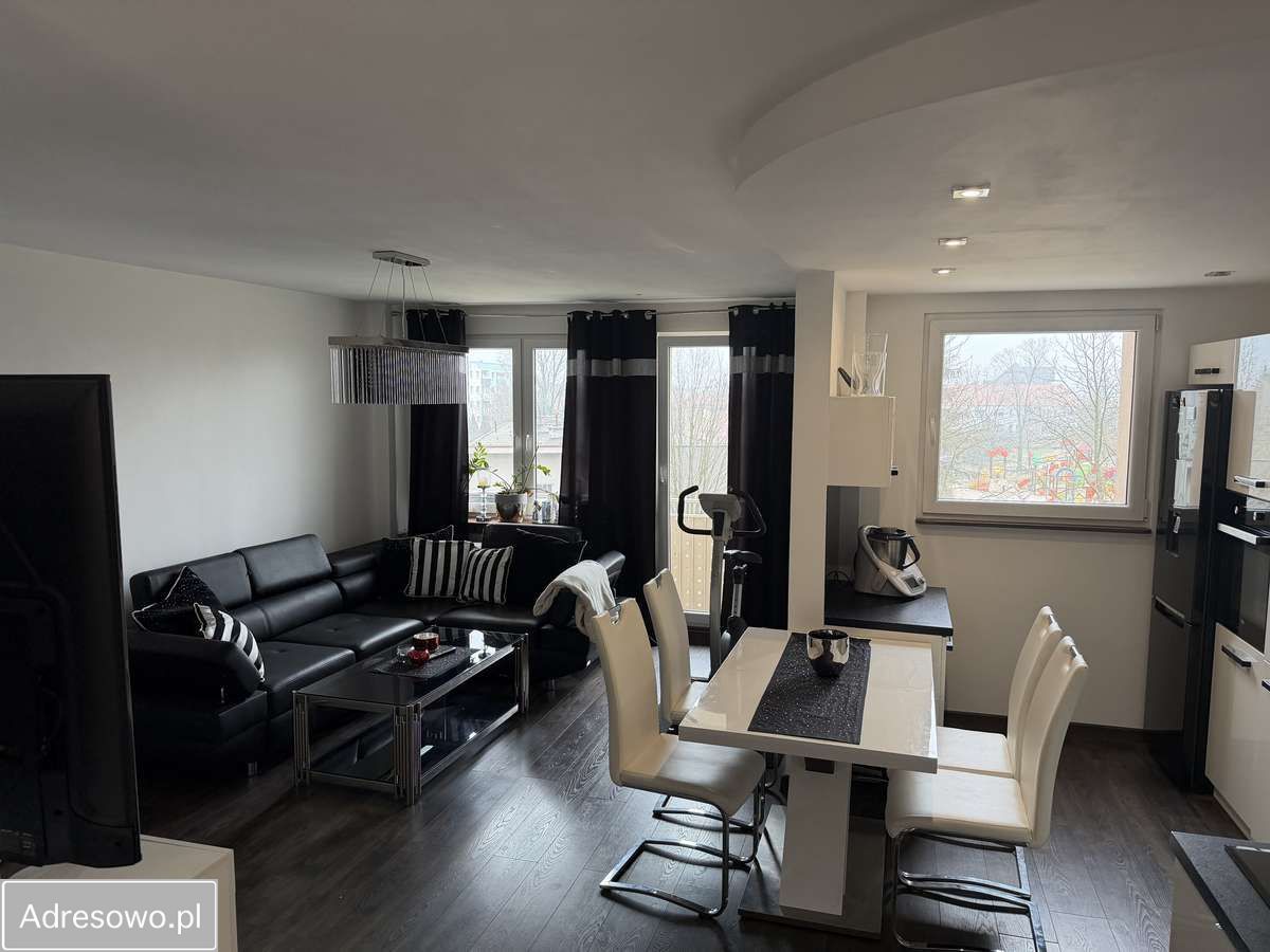 Mieszkanie 3-pokojowe Żary, ul. Męczenników Oświęcimskich. Zdjęcie 1