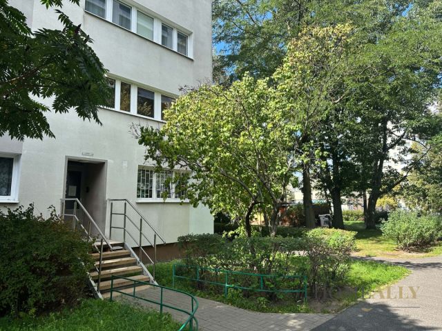 Mieszkanie 3-pokojowe Warszawa Piaski, ul. Jana Kochanowskiego. Zdjęcie 1