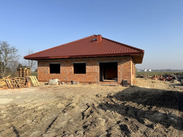 dom wolnostojący, 4 pokoje Kiełczów, ul. Wiśniowa. Zdjęcie 1