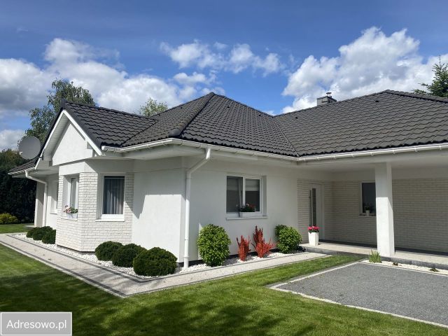 dom wolnostojący, 4 pokoje Michałów-Reginów. Zdjęcie 1