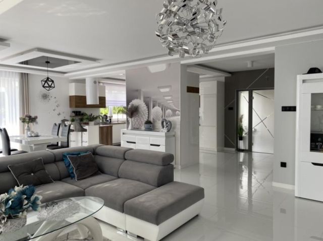 dom wolnostojący, 4 pokoje Pogorzel, ul. Mińska. Zdjęcie 1