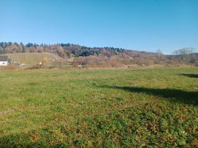 Działka budowlana Uherce Mineralne. Zdjęcie 1