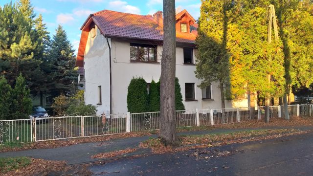 dom wolnostojący, 6 pokoi Nowogrodziec, ul. Kolejowa. Zdjęcie 1