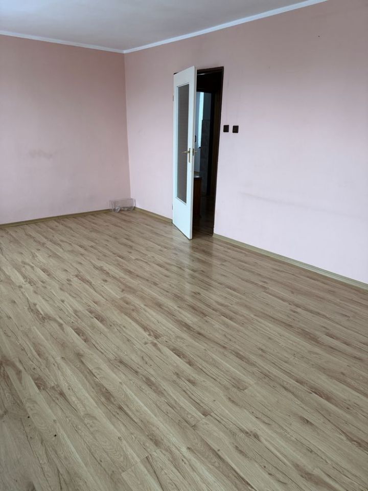 dom wolnostojący Huta-Dąbrowa. Zdjęcie 2