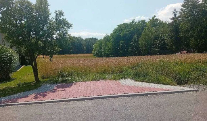 Działka budowlana Trąbki