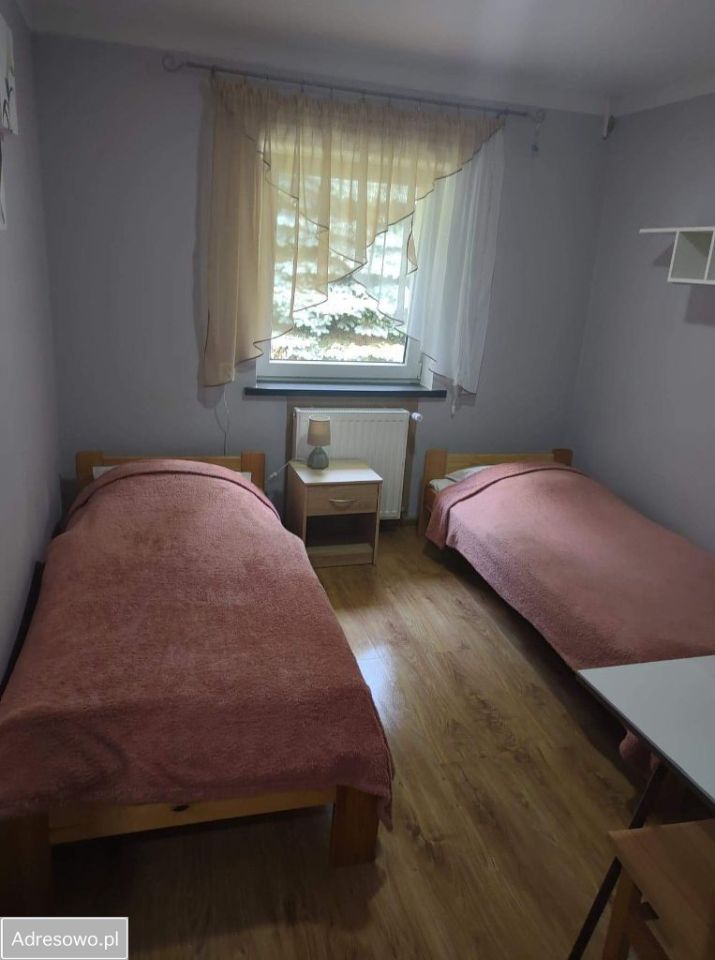 dom wolnostojący, 10 pokoi Radochów. Zdjęcie 11