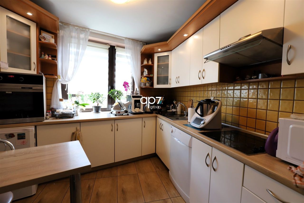 dom wolnostojący, 5 pokoi Wieliczka, ul. ks. Zygmunta Goliana. Zdjęcie 3