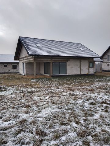 dom wolnostojący, 5 pokoi Radzanowo, ul. Szkolna. Zdjęcie 1
