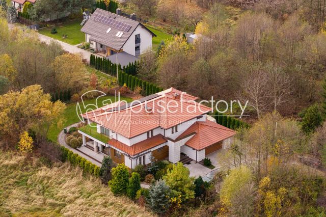 dom wolnostojący, 5 pokoi Zgierz. Zdjęcie 1