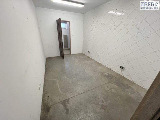 Hala/magazyn Liszki. Zdjęcie 13