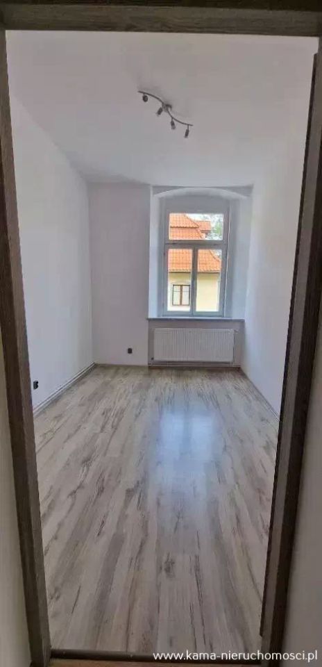 Mieszkanie 3-pokojowe Jelenia Góra Centrum. Zdjęcie 3